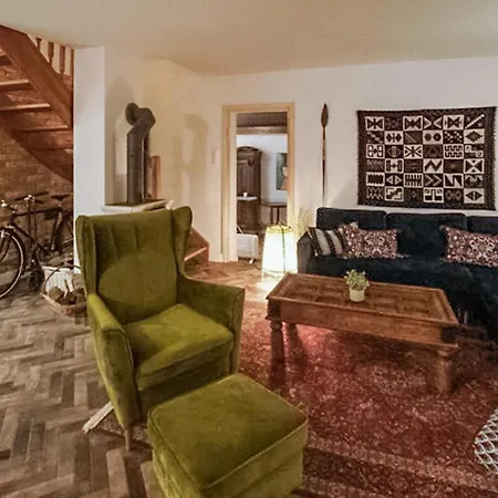 4 Bedroom Beautiful In Holiday home