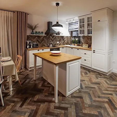 Holiday home 4 Bedroom Beautiful In
