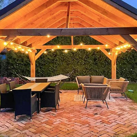 4 Bedroom Beautiful In * Pierkunowo