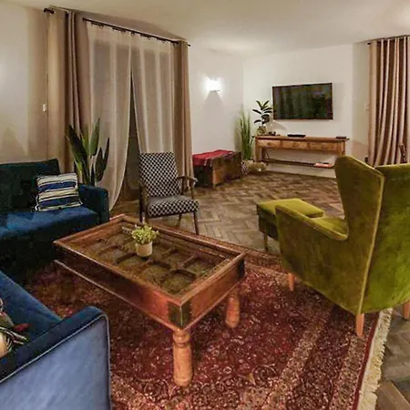 4 Bedroom Beautiful In Holiday home
