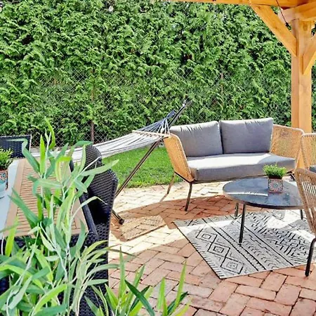 4 Bedroom Beautiful In * Pierkunowo