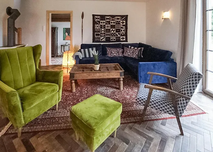 Dom wakacyjny 4 Bedroom Beautiful In *