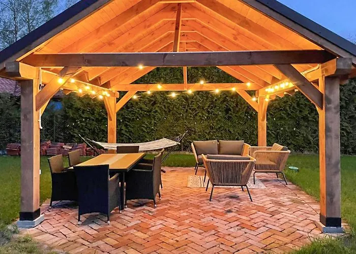 4 Bedroom Beautiful In * Pierkunowo