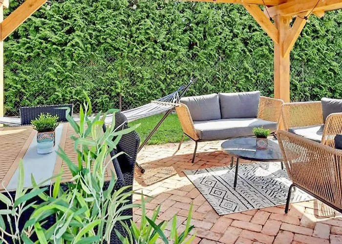 4 Bedroom Beautiful In * Pierkunowo